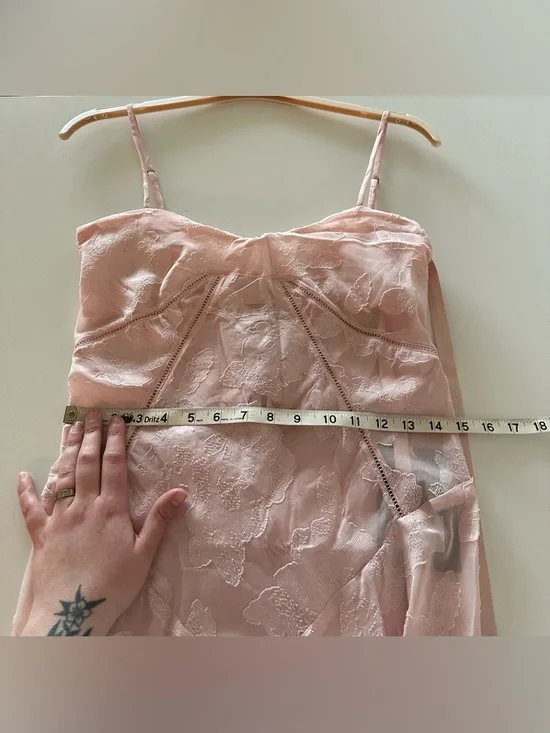 NEW House Of CB Seren Pink Floral Lace Back Maxi Dress Gown Romantic M A-C - Picture 6 of 8